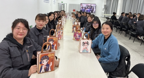 巧手綻芳華，巾幗展風采——東綸科技開展“三八”婦女節手工創作活動